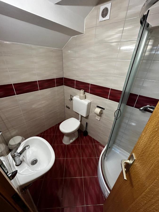 Sobe Zimmer Frei Pozega Zewnętrze zdjęcie