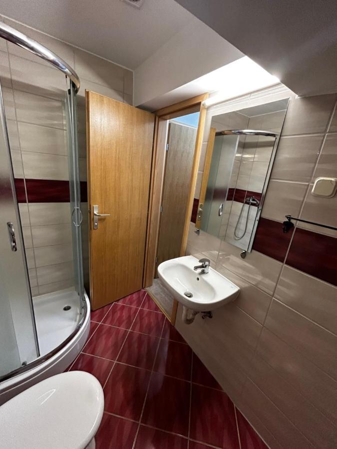 Sobe Zimmer Frei Pozega Zewnętrze zdjęcie