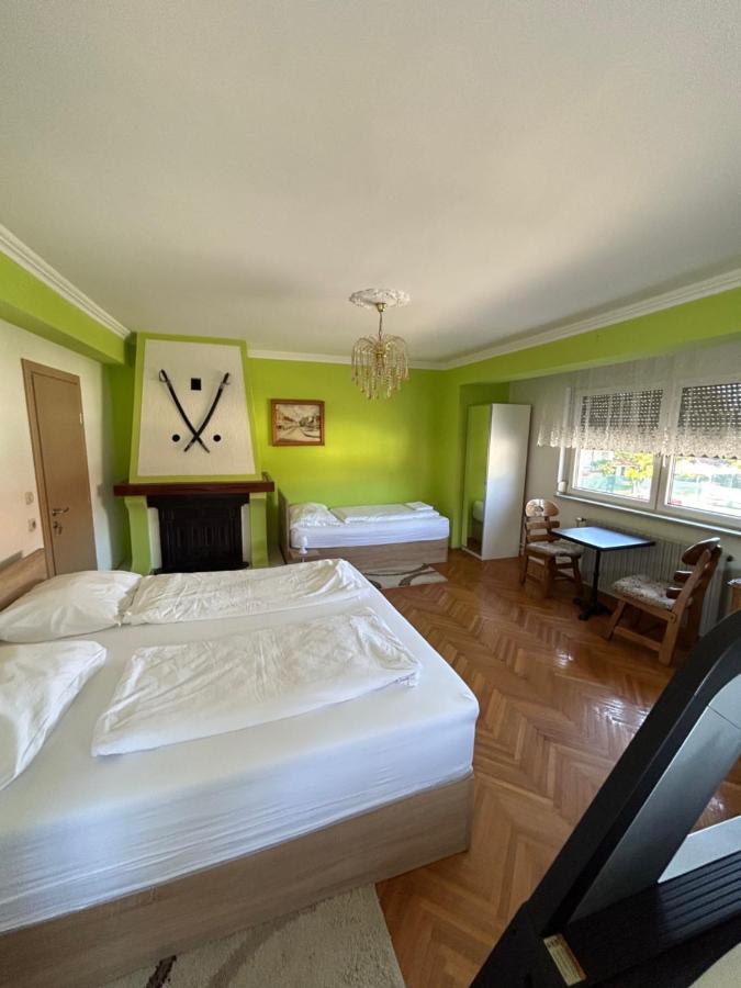 Sobe Zimmer Frei Pozega Zewnętrze zdjęcie